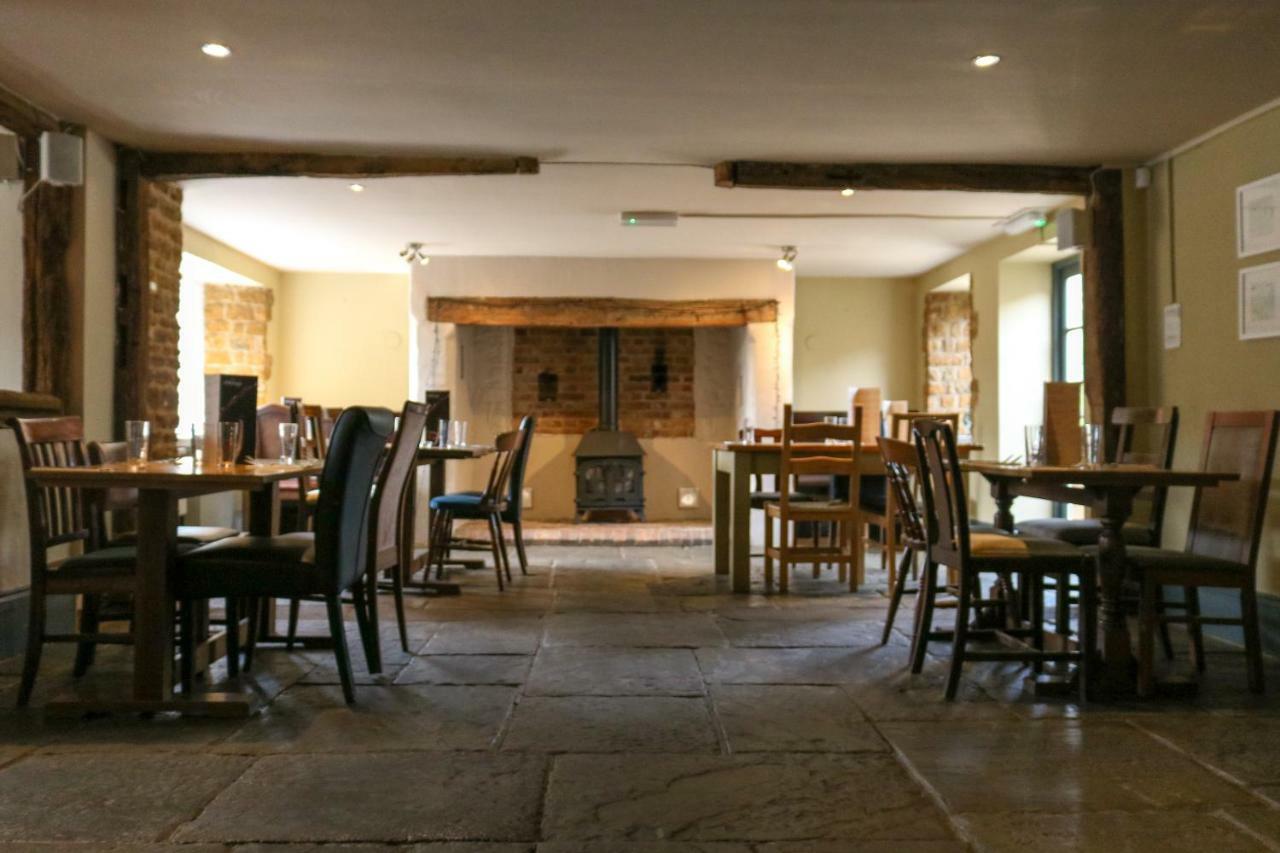 The Hollybush And